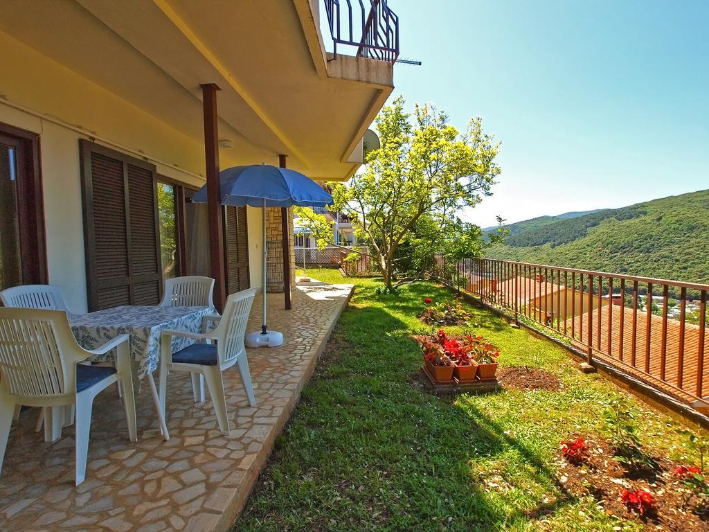 Apartments Jolanda 911 Рабац Экстерьер фото